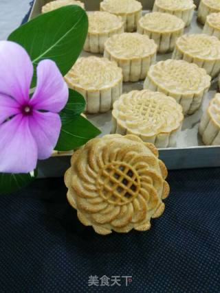 Black Sesame Egg Yolk Mooncake recipe