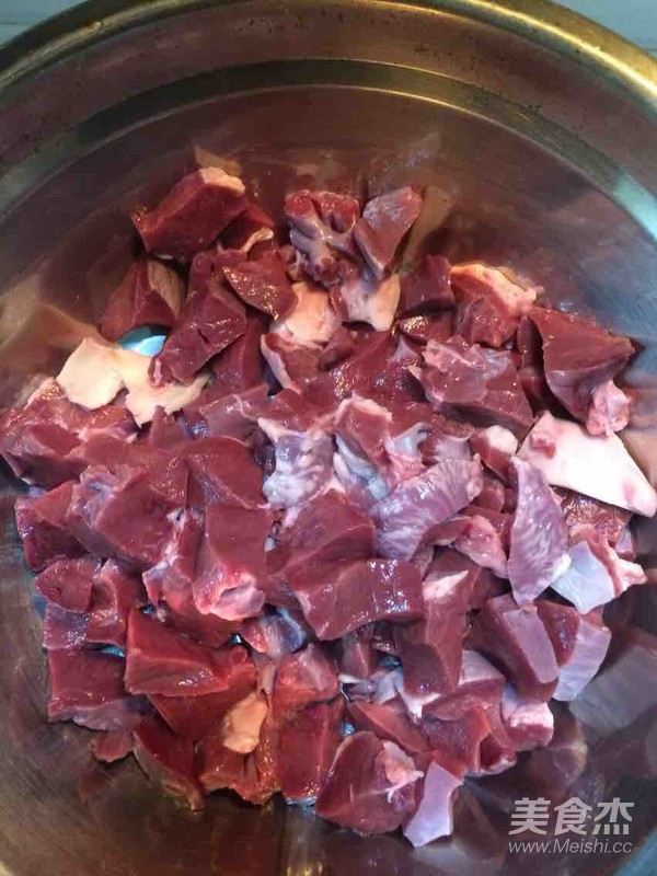 Pig Heart Angelica Soup for Nourishing Blood Qi recipe