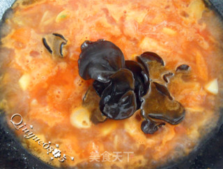 [hebei] Fungus Tomato Fish Soup recipe