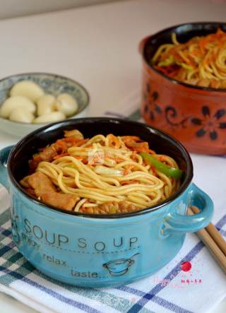 Fried Noodles with Shredded Pork and Vegetables recipe