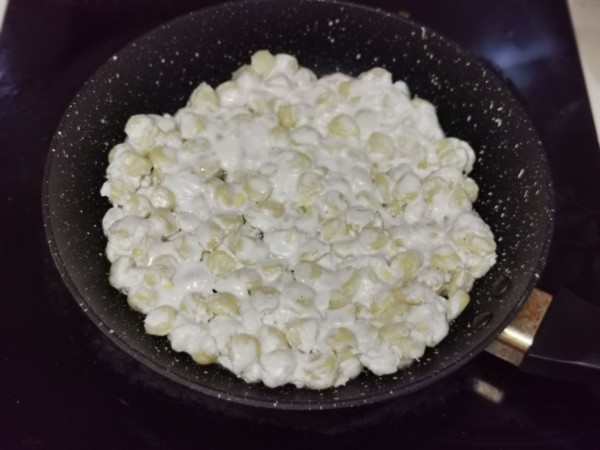 Creamy Corn Grain and Glutinous Rice Crackers recipe