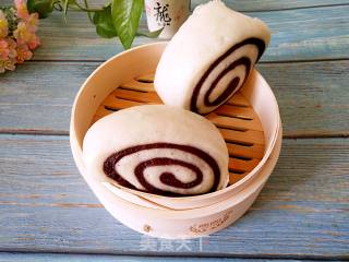 Two-color Steamed Buns with Black Rice Noodles recipe