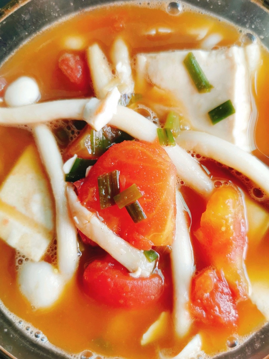 Tomato Mushroom Tofu Soup