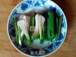 Stir-fried Pork Belly with Green Garlic and Organic Cauliflower recipe