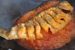 Sweet and Sour Fish (comparable to The Restaurant's Super Simple and High-value) recipe