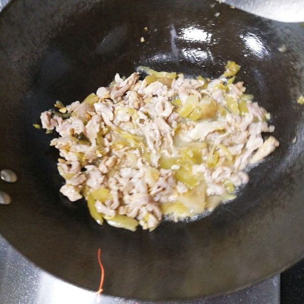 Stir-fried Pork with Pickles recipe