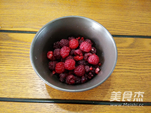 Homemade ~ Fragrant Raspberry Sauce recipe