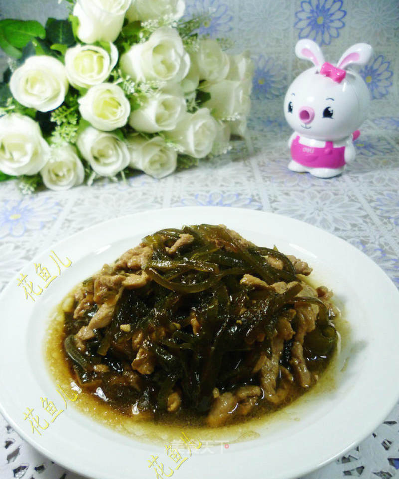 Stir-fried Shredded Kelp with Lean Pork recipe