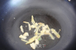 Stir-fried Pork Liver--a Good Product for Nourishing Blood recipe