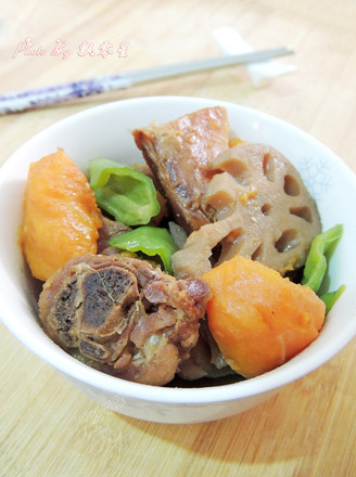 Braised Pork Chicken with Lotus Root and Dried Radish