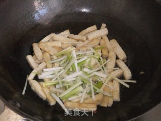 Stir-fried Tofu with Green Onions recipe