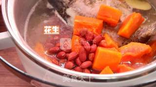 Papaya Crucian Carp Soup recipe