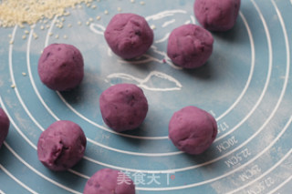 A Collection of Color, Fragrance and Taste, and Can Pull Out A Long Snack---【purple Sweet Potato Cheese Ball】 recipe