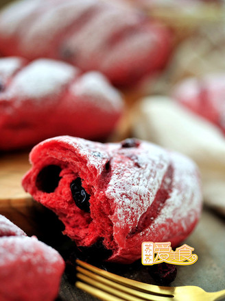 Red Yeast Cranberry Buns