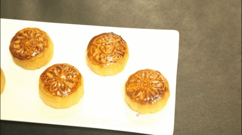 Mid-autumn Moon Cakes, You Can Make Them at Home recipe