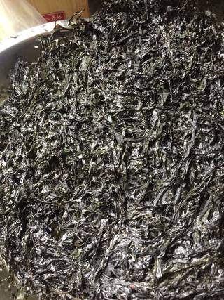 Enoki Mushroom and Seaweed Soup recipe