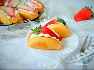 Creamy Strawberry Bebs recipe