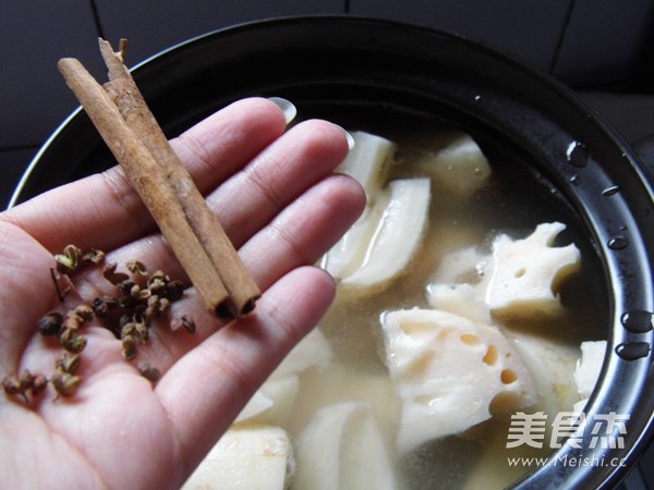 Lotus Root Spine Soup recipe