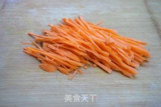 Stewed Vermicelli with Shredded Pork and Cabbage recipe