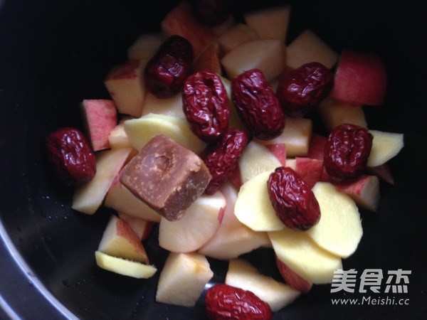 Ginger Apple Red Date Soup recipe