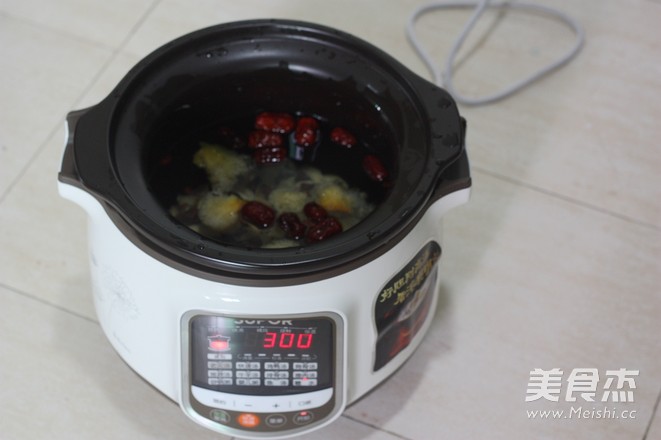 Supor Lily and Blood Sweet Soup recipe