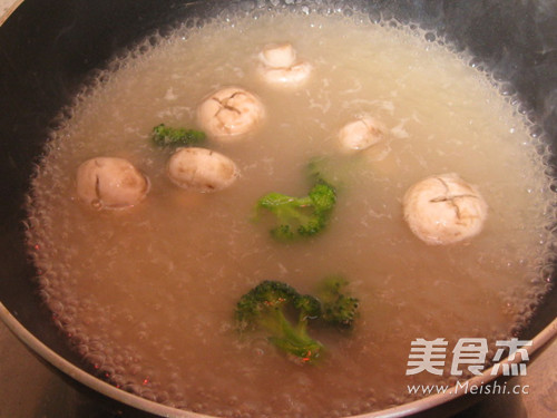 Shrimp and Mushroom Hot Pot recipe