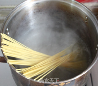 Beef Pasta with Orange Sauce and Black Pepper recipe