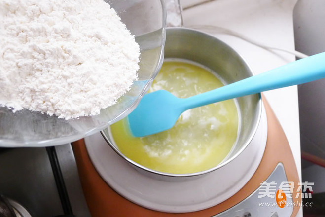 Puffs with Vanilla Matcha Sauce recipe
