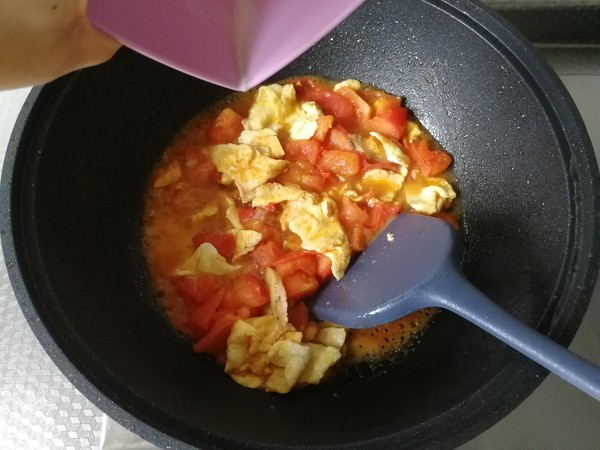 Ramen with Tomato and Egg Sauce recipe