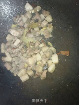 Braised Pork Belly with Radish recipe
