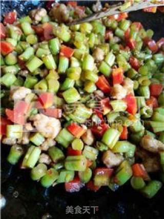 Stir-fried Diced Pork with String Beans recipe