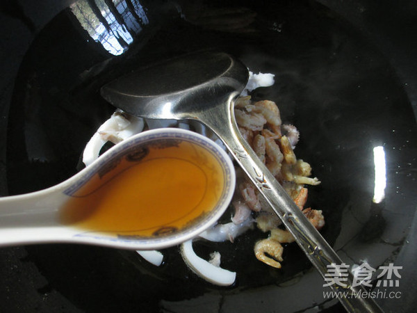 Fried Squid with Sauerkraut recipe