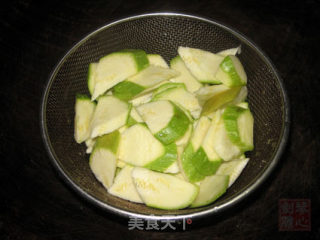 Stir-fried Zucchini with Pork Noodles and Pork recipe