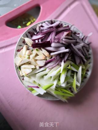 Warm-up Dishes ~ Kimchi (spicy Cabbage) Beef Soup recipe