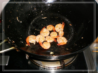 Stir-fried Spinach with Shrimp Balls recipe