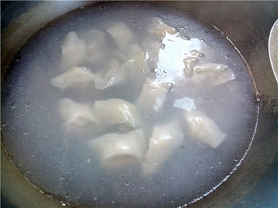 Wontons with Shrimp Skin and Seaweed recipe