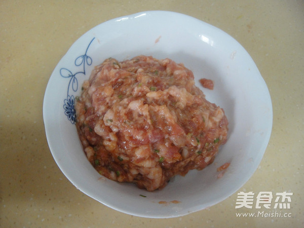 Noodles with Minced Meat and Shrimp Paste recipe