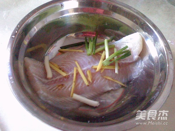 Steamed Long Li Fish Fillet recipe