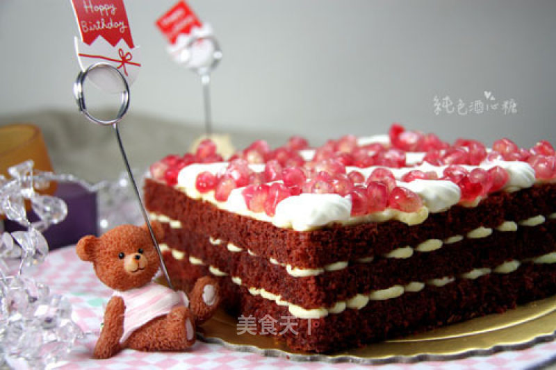 Red Pomegranate Cheese Velvet Cake recipe