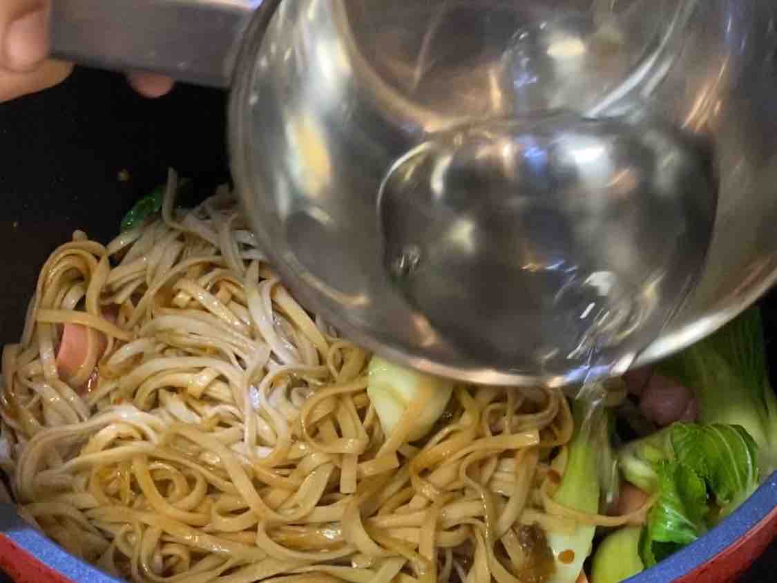 Stir-fried Soba Noodles with Spicy Clam Sauce recipe