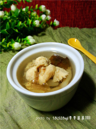 Stewed Chicken Soup with Houttuynia Cordata Ophiopogon recipe