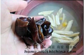 Yuba Ginkgo Pork Belly Soup recipe