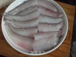 Steamed Nine Tripe Fish with Enoki Mushroom recipe