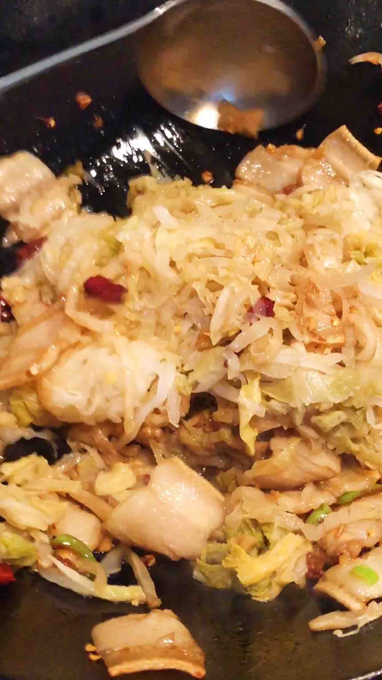 Sauerkraut Stewed Vermicelli, Authentic Northeastern Dish recipe