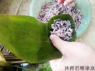 Dragon Boat Festival Love-black and White Glutinous Rice and Fresh Meat Dumplings recipe