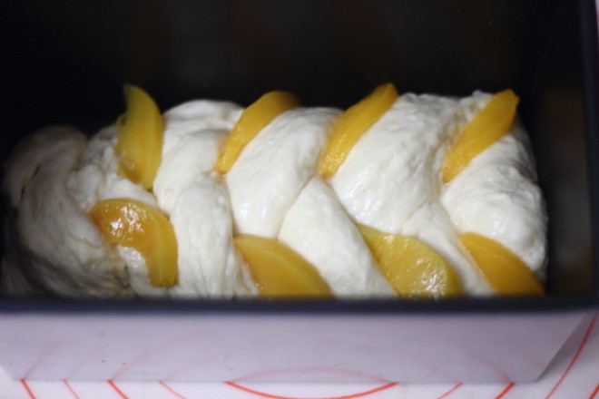 Yellow Peach Toast recipe
