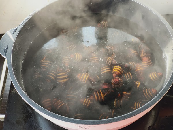 Nutritious and Delicious Oyster Sauce Silkworm Pupae, Delicious and Easy to Make recipe