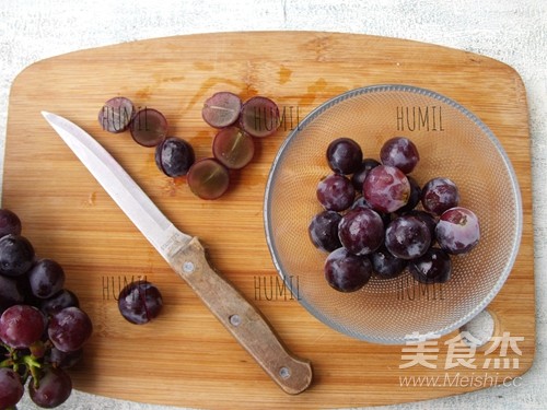 Freshly Squeezed Grape Juice recipe