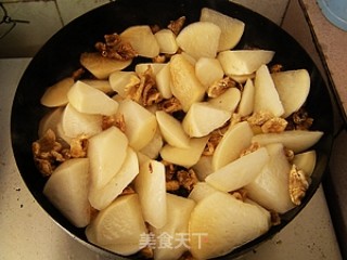 Fried Pork Skin Stewed Radish Soup recipe