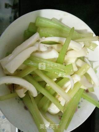 Cuttlefish with Celery recipe